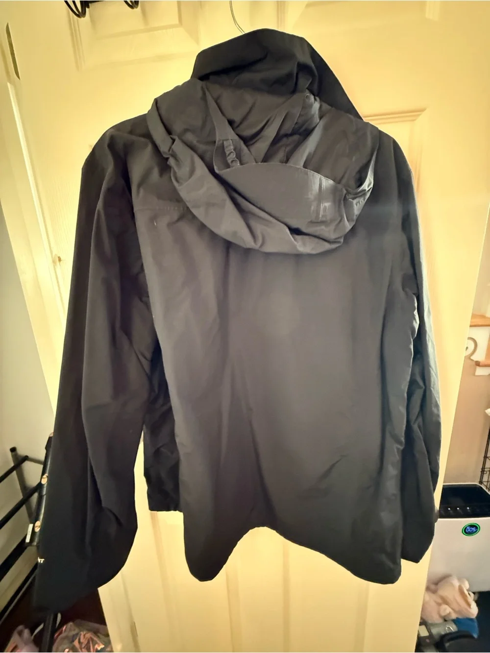 The North Face Men’s HyVent Waterproof Rain Jacket Black Size L